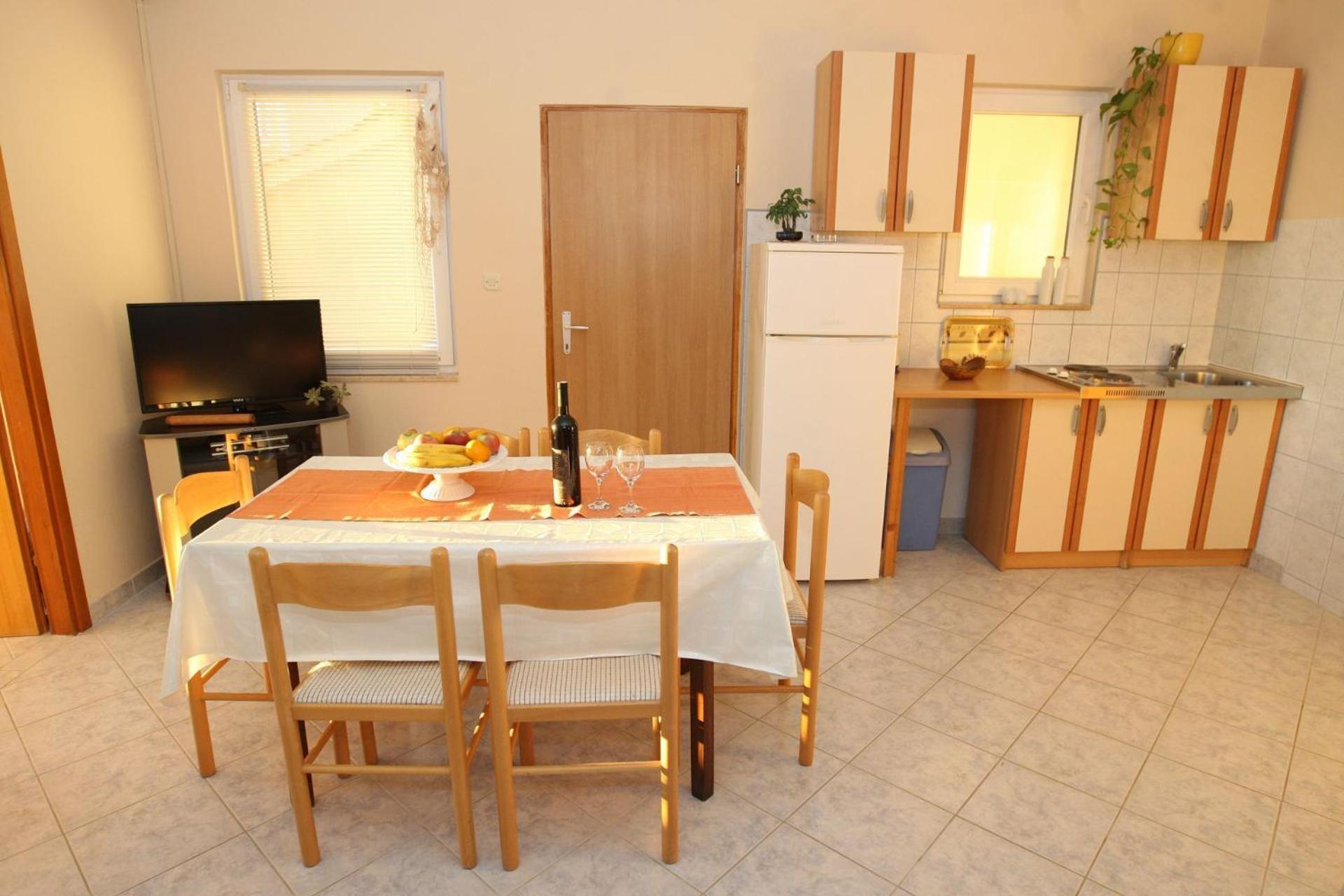 Apartments Mladen Vrsi Eksteriør bilde